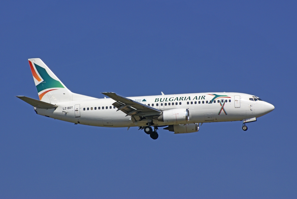 Flugzeugtyp: B737-300, Fluggesellschaft: Bulgaria Air (FB/LZB), Kennzeichen: LZ-BOT, Flughafen: Frankfurt am Main, Datum: 22.April 2007, Bild: Steffen Remmel