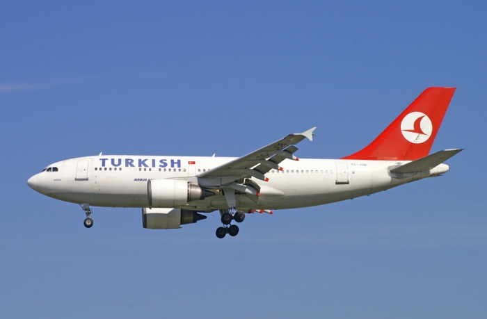 Flugzeugtyp: A310-300, Fluggesellschaft: Turkish Airlines (TK/THY), Kennzeichen: TC-JDB, Flughafen: Frankfurt am Main, Datum: 19.August 2006, Bild: Steffen Remmel