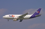Flugzeugtyp: A310-300, Fluggesellschaft: Federal Express (FedEx) (FX/FDX), Kennzeichen: N801FD, Flughafen: Frankfurt am Main, Datum: 08.April 2006, Bild: Steffen Remmel