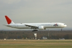 Flugzeugtyp: B777-300, Fluggesellschaft: JAL Japan Airlines (JL/JAL), Kennzeichen: JA733J, Flughafen: Frankfurt am Main, Datum: 20.M&auml;rz 2007, Bild: Steffen Remmel