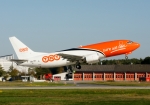 Flugzeugtyp: B737-300, Fluggesellschaft: TNT Airways (3V/TAY), Kennzeichen: OO-TNC, Flughafen: Frankfurt am Main, Datum: 10.Oktober 2010, Bild: Steffen Remmel